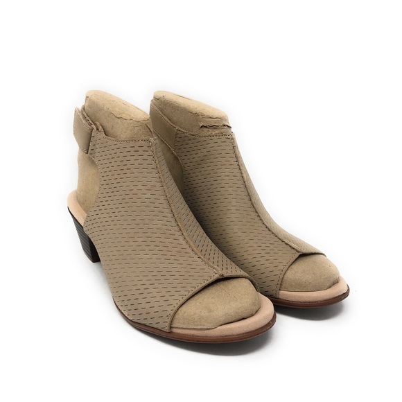 Clarks Shoes - Clarks Valerie James heels